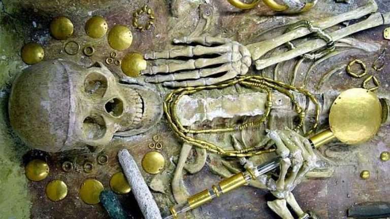 Unearthing History: Discovering the World’s Oldest Golden Treasure in Varna